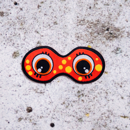 Röda ögon - tygmärken 10 st