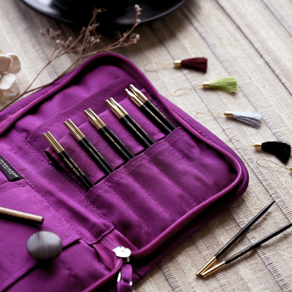 Ebony Grace- set met korte naaldpunten ( 5 paar, 10 cm) en accessoires